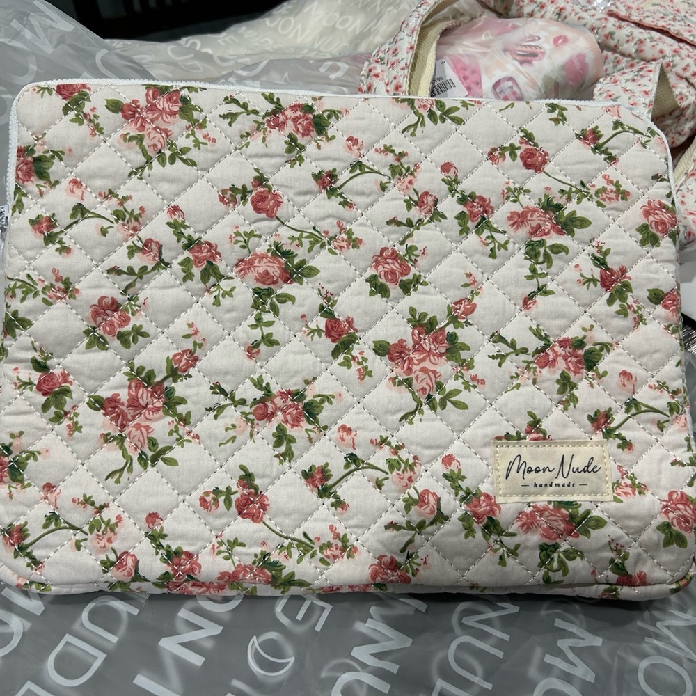 Moon Nude Floral Laptop Case - Pink and Green